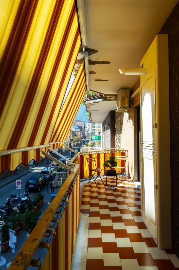 カステッランマーレ・ディ・スタービアCasa Martinaアパートメント エクステリア 写真