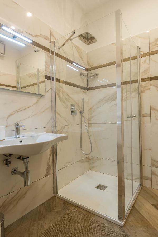 カステッランマーレ・ディ・スタービアCasa Martinaアパートメント エクステリア 写真